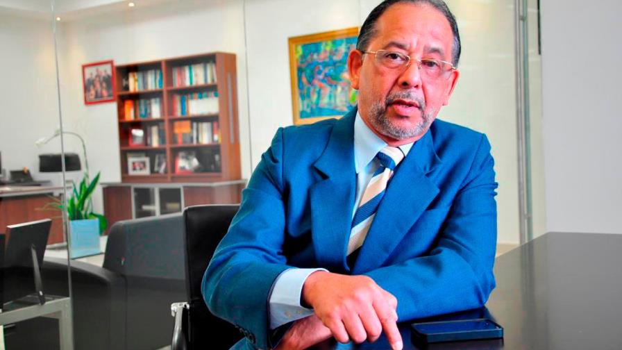 Huchi Lora: Insultos del asistente de Abinader a Faride y Orlando coloca en situación delicada al presidente Huchi Lora: Insultos del asistente de Abinader a Faride y Orlando coloca en situación delicada al presidente