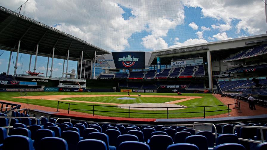 Los Marlins permitirán hasta 9,300 aficionados al inicio de la temporada