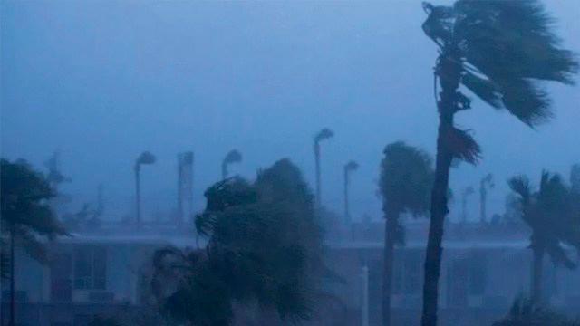 Huracán Humberto, de categoría 3, comienza a azotar Bermudas