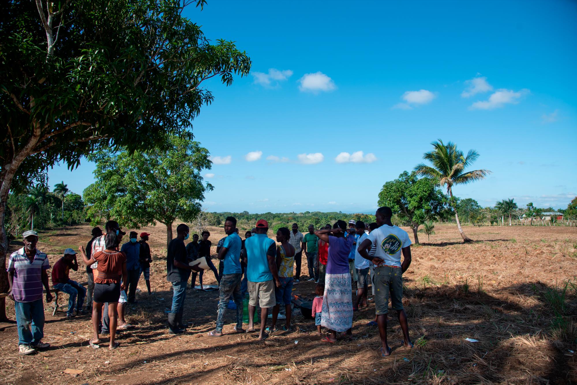Los agricultores que reclaman la propiedad de los terrenos. 