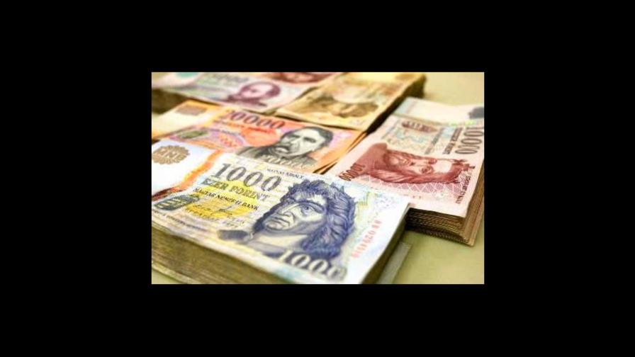 Hungría desinfectará los billetes de dinero para evitar contagios Hungría desinfectará los billetes de dinero para evitar contagios