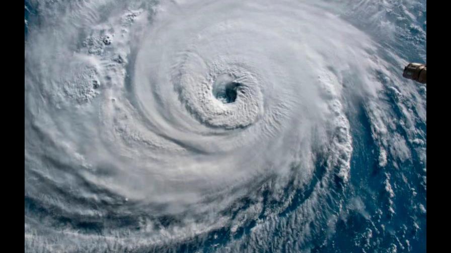 Huracán Hilda avanza por el Pacífico; no representa amenaza