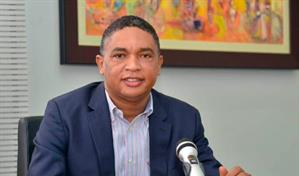 Yv&aacute;n Lorenzo advierte reducci&oacute;n del d&eacute;ficit en Senasa no debe poner en riesgo vidas