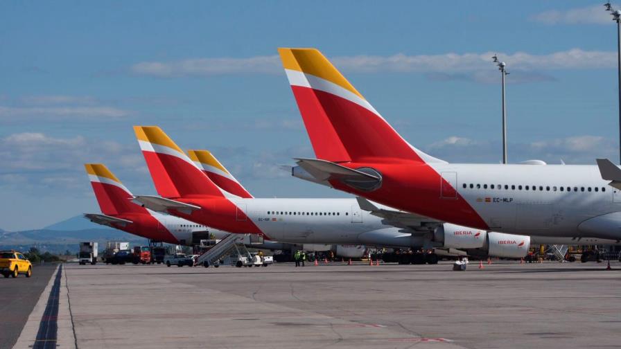 Iberia reanudará en julio un 20% de sus vuelos de corta y media distancia