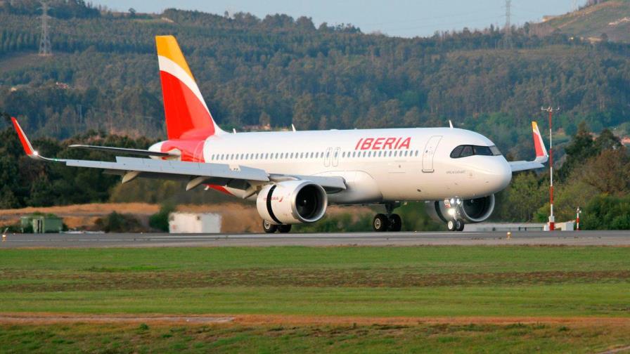 Iberia y Efe celebran 75 años de unión aérea de España con Iberoamérica Iberia y Efe celebran 75 años de unión aérea de España con Iberoamérica