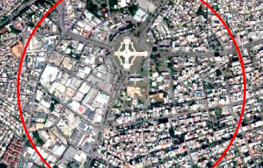IDAC reitera está prohibido volar drones sobre la Plaza de la Bandera