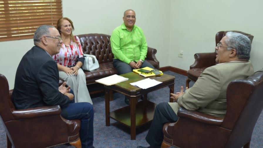 SNS anuncia medidas para fortalecer hospitales que eran del IDSS