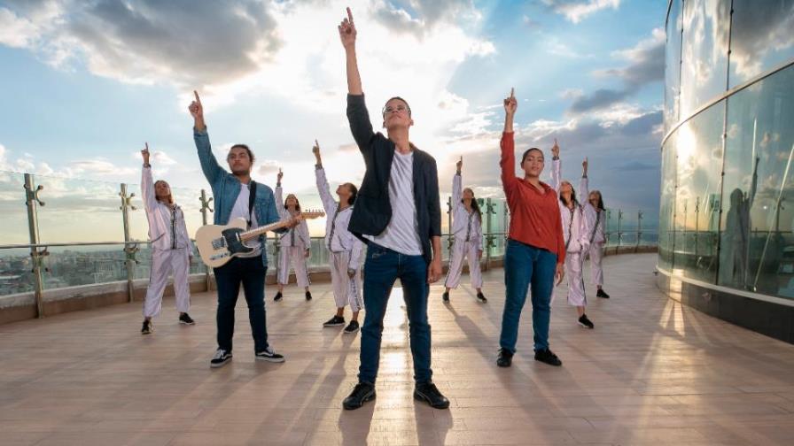 Cantante cristiano de Puerto Plata premiado en los “Smash Music Awards”