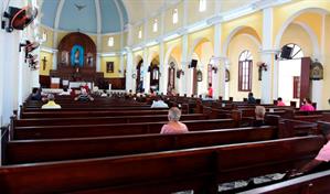 Frente a la pandemia, los creyentes confían más que nunca en Dios