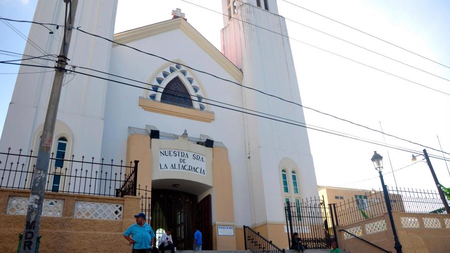 Iglesia Católica de Santiago exhorta votar masivamente Iglesia Católica de Santiago exhorta votar masivamente
