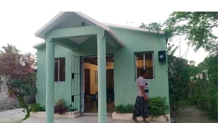 Desaprensivos se roban cuatro abanicos y equipo de música de iglesia de El Seibo