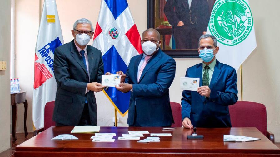 Inposdom pone a circular emisión postal en honor a la Academia Dominicana de la Historia