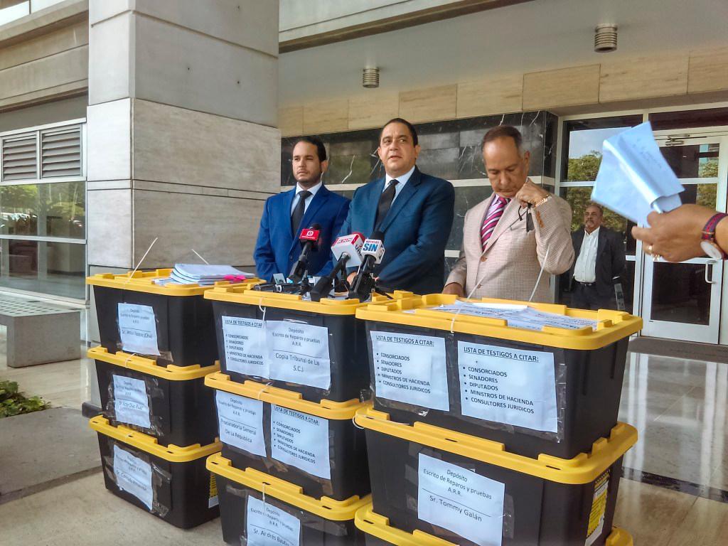 Cajas de documentos depositadas por uno de los enotnces siete imputados por el caso Odebrecht: Ángel Rondón Rijo