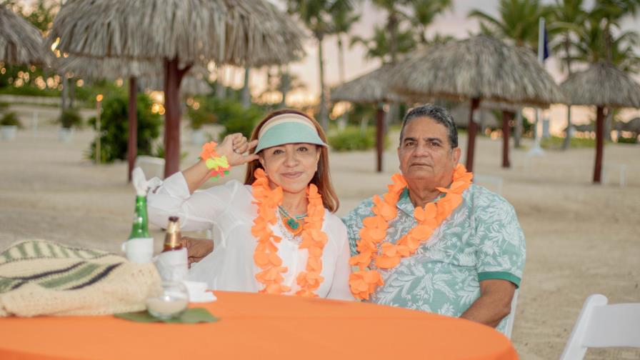 Playa Nueva Romana celebró su fiesta “Tiki Sunset” en la playa Playa Nueva Romana celebró su fiesta “Tiki Sunset” en la playa