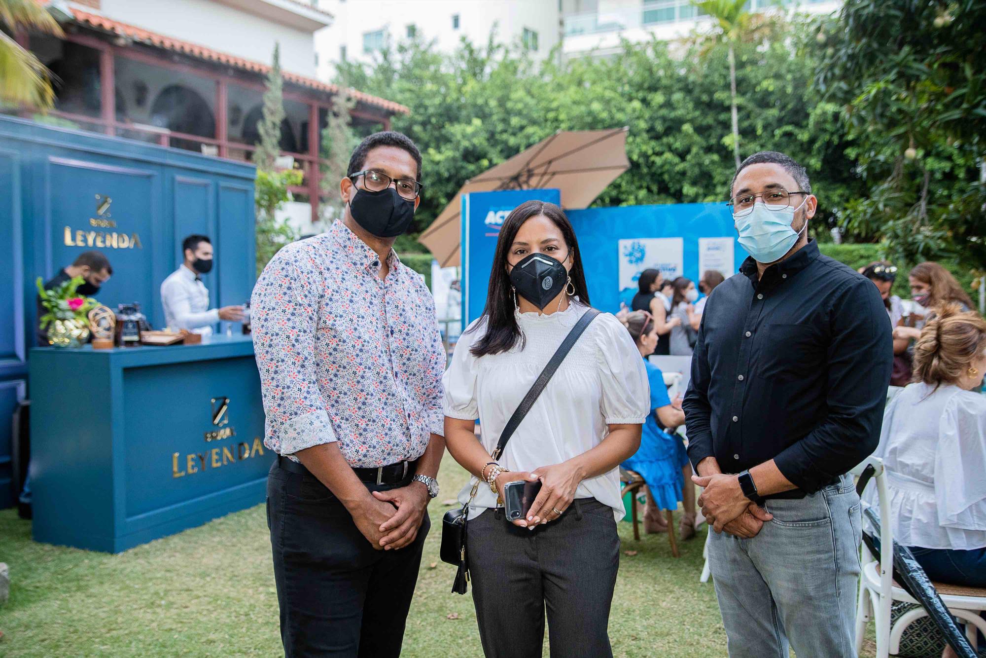 John González, Claritza Méndez y Lewis Romano (Fuente externa)