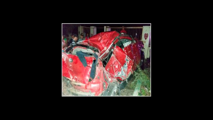 Mueren cuatro personas en accidente de tránsito