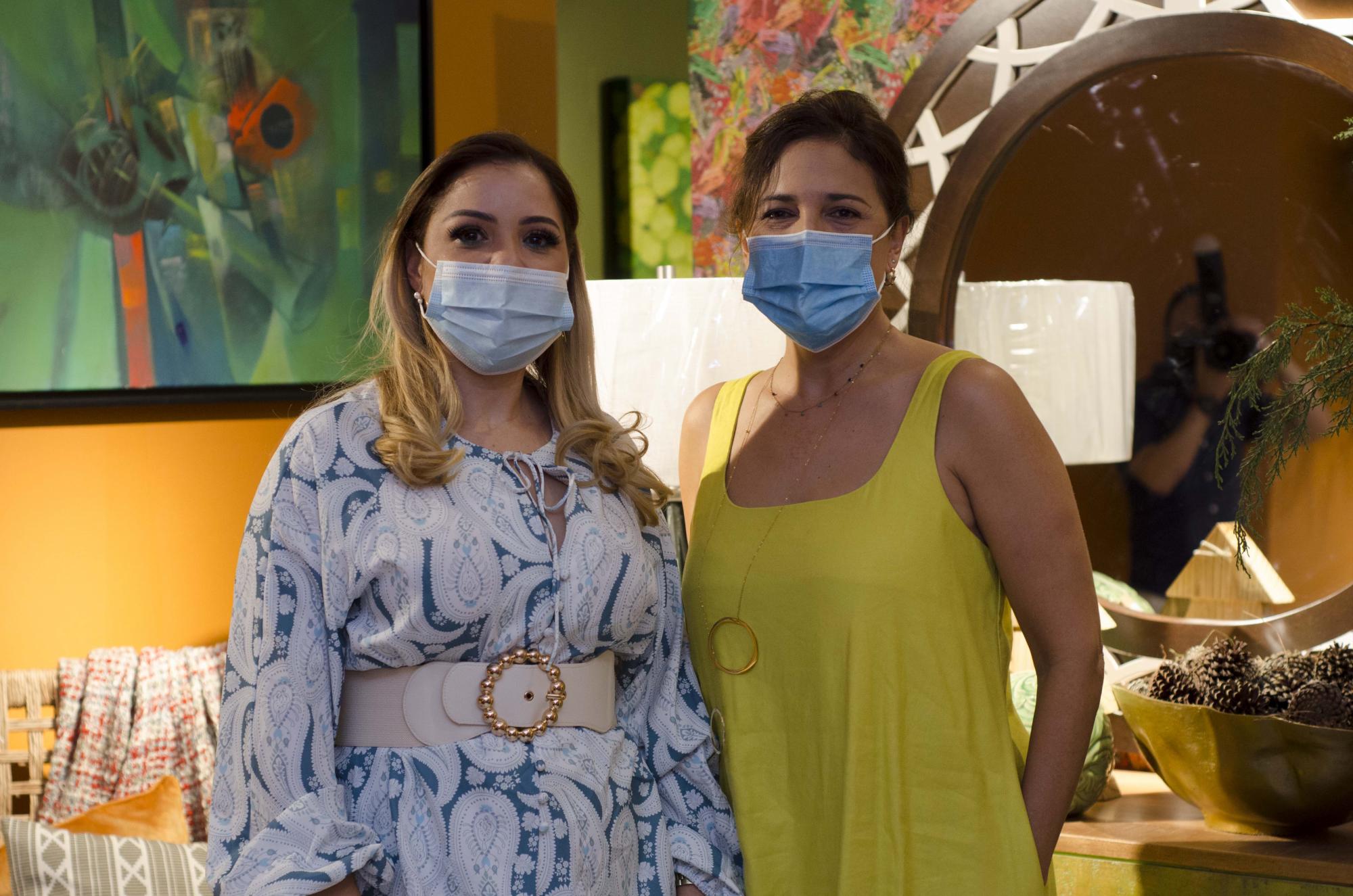 Maritza Vargas y Karina Torres.