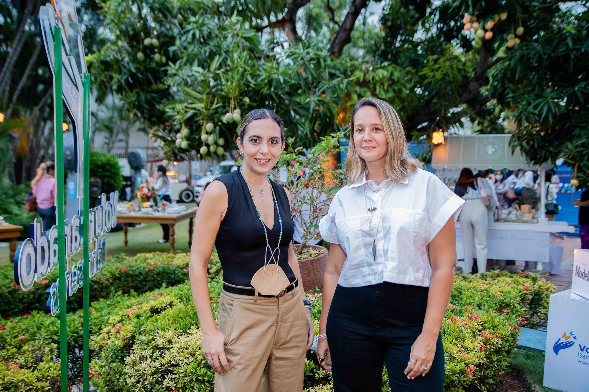 Michelle Jorge de Handal y Odile de Izquierdo. (Fuente externa)