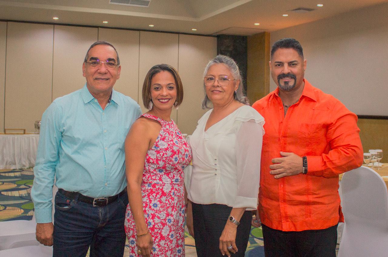 Ambiorix Reyes, Yuliana Vásquez, Carmen Luisa Suárez y Omar Marte.