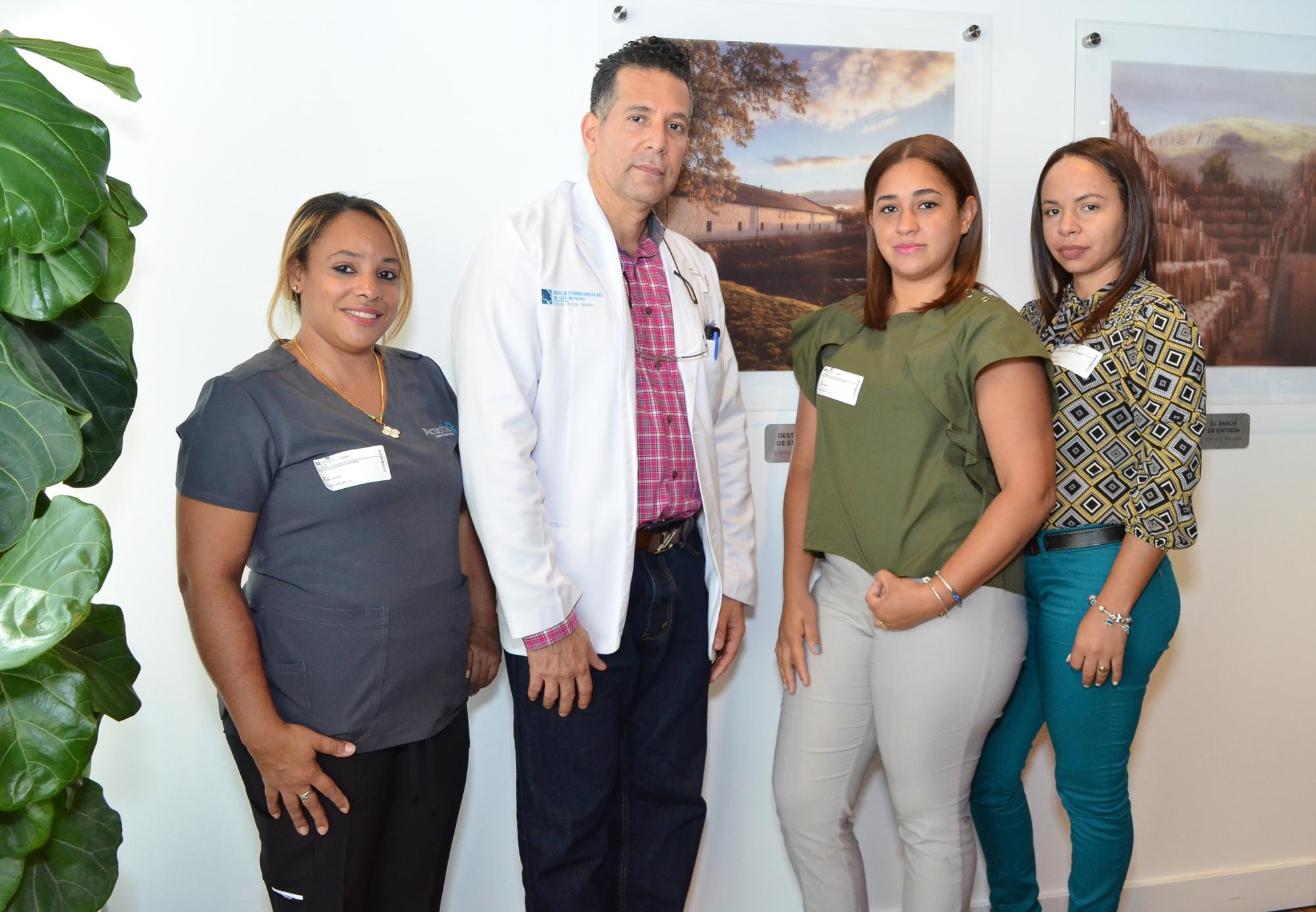 Surgelina Germán Adames, Gorki Castillo, Jessica lendof y Estefanía Marte.