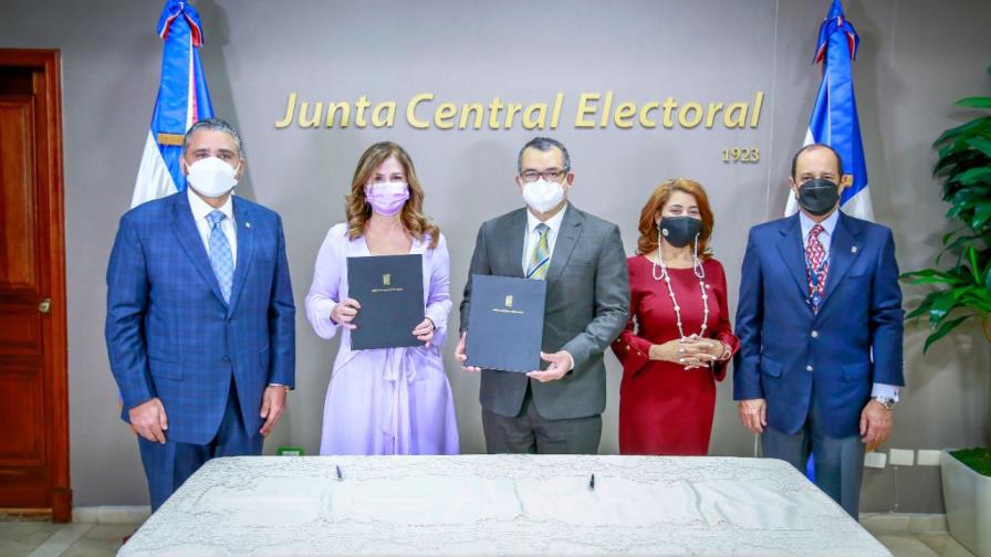 JCE y Nuvi firman convenio para impulsar sostenibilidad y cultura de reciclaje