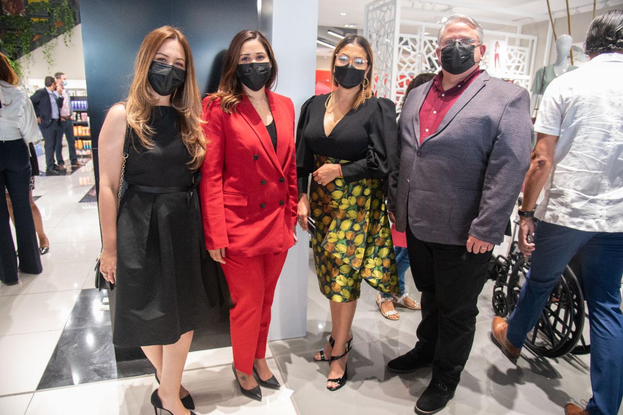 Mony Camilo, Ámbar Hernández, Zuleyka Williams y David Freeman. (Fuente Externa) 