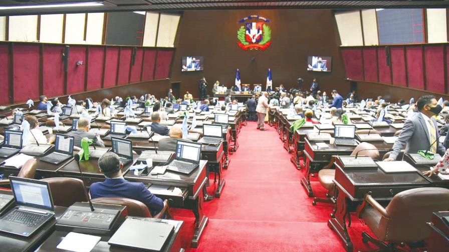 Diputados comienzan a leer el Código Penal; proponen nueva causal ambigua del aborto