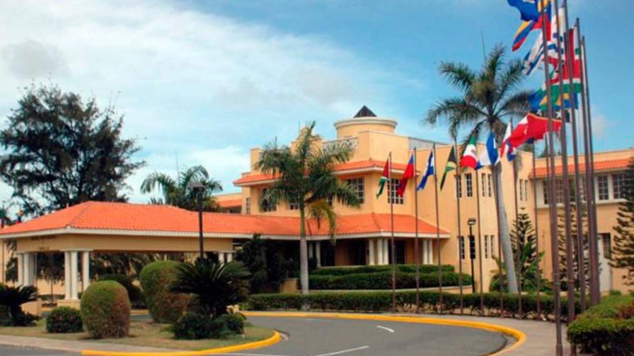 Cancillería de RD habilita espacio físico para el personal de la Cumbre Iberoamericana 2022 Cancillería de RD habilita espacio físico para el personal de la Cumbre Iberoamericana 2022