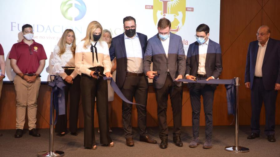 Colegio Loyola inaugura salón como homenaje póstumo al Ing. Alejandro Farach Cruz