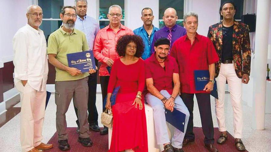 Colectivo de artistas mantiene vivo el arte dominicano en Nueva York Colectivo de artistas mantiene vivo el arte dominicano en Nueva York