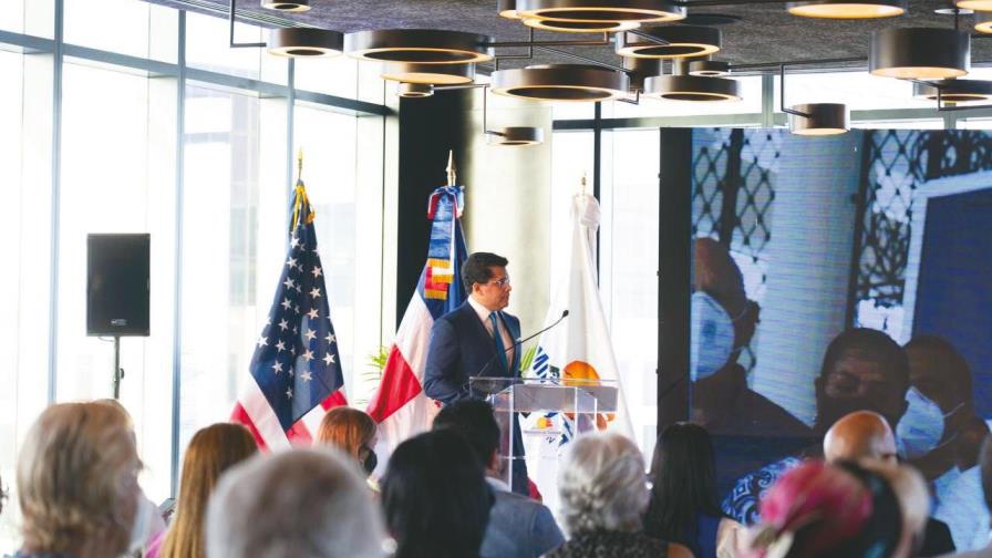 Collado busca incentivar aerolíneas, agencias de viajes y a turoperadores