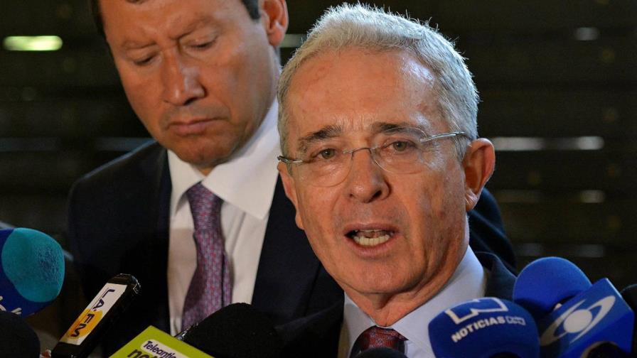 El expresidente Uribe navega en un mar de investigaciones sin ninguna condena