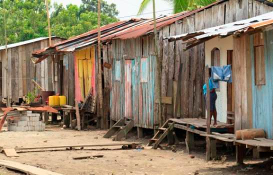 Crisis del COVID-19 llevó a 268,515 personas a la pobreza en República Dominicana