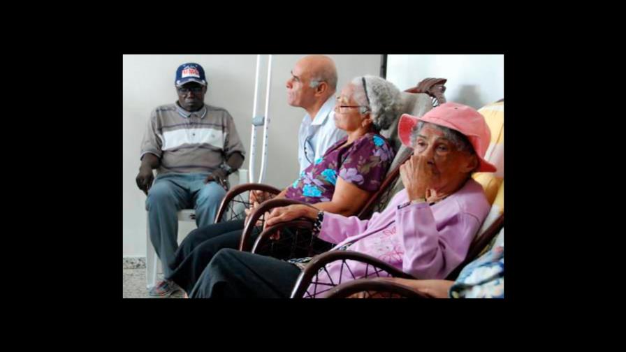 Bajos salarios y aportes acaban con la posibilidad de un retiro adecuado en RD Bajos salarios y aportes acaban con la posibilidad de un retiro adecuado en RD