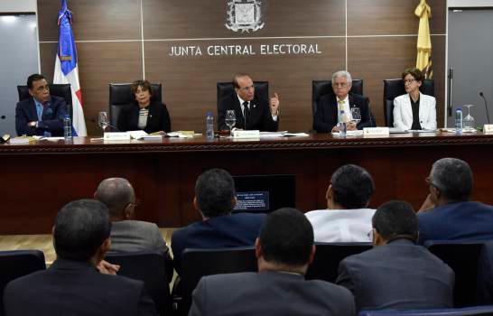 Junta Central Electoral decidirá en el 2021 el orden de partidos políticos