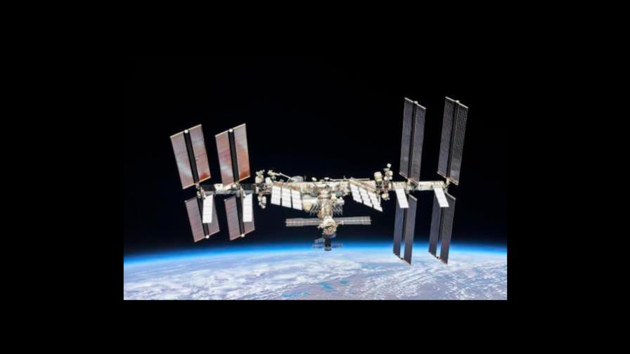 Astronautas de la EEI realizarán dos caminatas espaciales de mantenimiento Astronautas de la EEI realizarán dos caminatas espaciales de mantenimiento