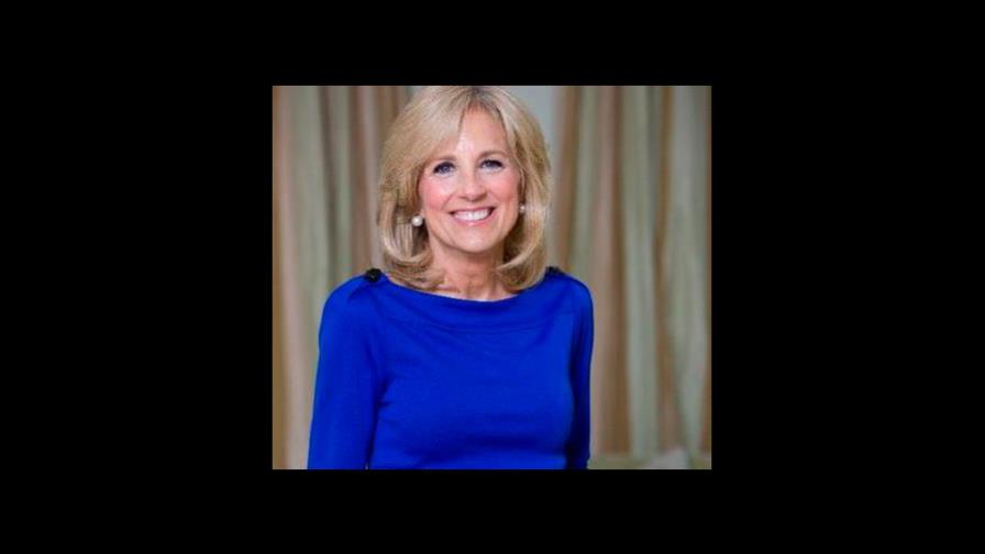 La esposa de Biden cerrará una noche con Bill Clinton y Jimmy Carter