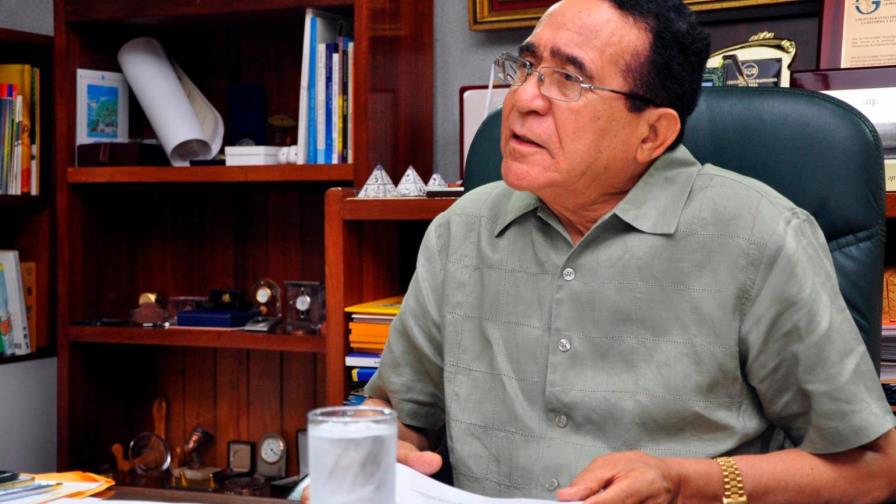 Hospitalizan a Príamo Rodríguez tras dar positivo al COVID-19