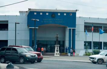 Migración dice que entregó documentos requeridos en relación a la muerte de Julio César de la Rosa