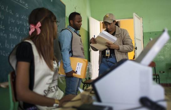 Mujeres jóvenes dominan registro del personal trabajará en elecciones 2020