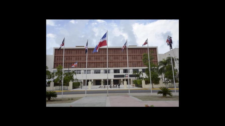 Nueva Ley Electoral es atacada en Tribunal Constitucional y Congreso Nueva Ley Electoral es atacada en Tribunal Constitucional y Congreso
