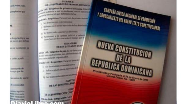 Todos los presidentes de los últimos 35 años modificaron la Constitución