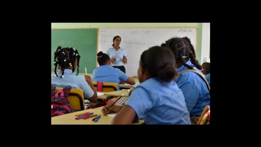 Plantean certificar a las escuelas que inicien plan piloto de retorno a las aulas 