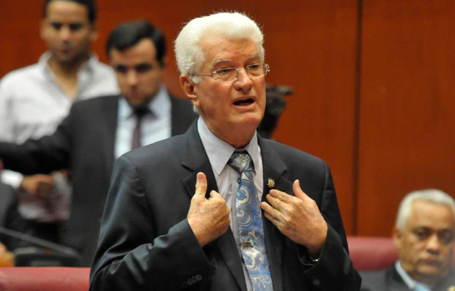 Wilton Guerrero, un senador reiterativo haciendo acusaciones contra los líderes de los partidos opositores