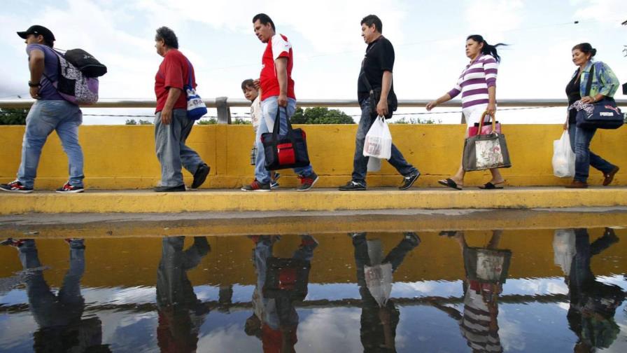 Alrededor de 10.000 venezolanos residen en Bolivia debido a crisis en su país Alrededor de 10.000 venezolanos residen en Bolivia debido a crisis en su país