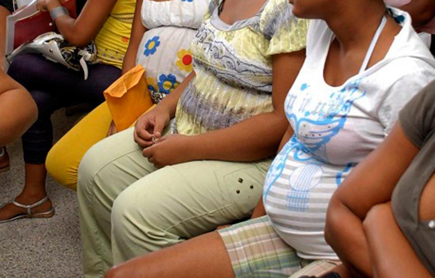 Internan cinco embarazadas en clínica de Santiago por sospecha de coronavirus