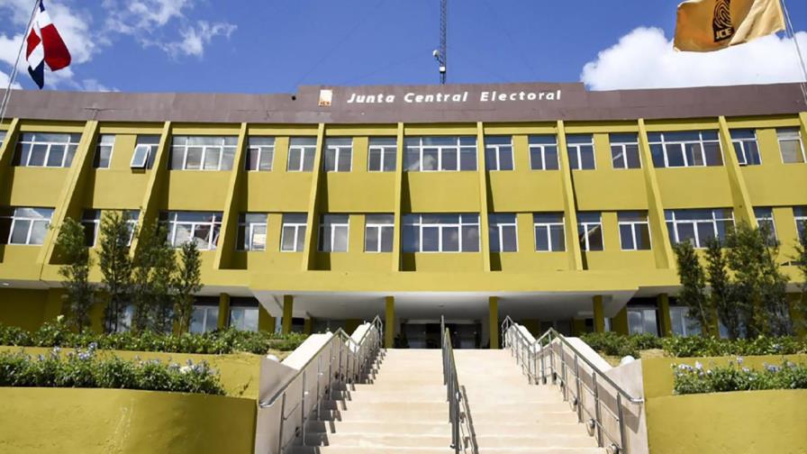 Ya se puede verificar el recinto de votación tanto a nivel nacional como en el exterior Ya se puede verificar el recinto de votación tanto a nivel nacional como en el exterior