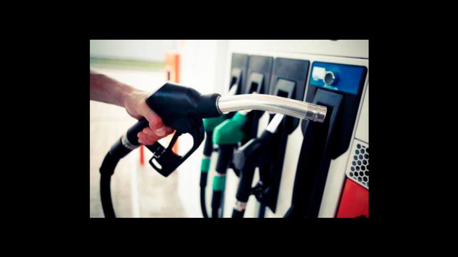 Población a la expectativa de precios de los combustibles; gasolinas han subido 24 pesos  este año
