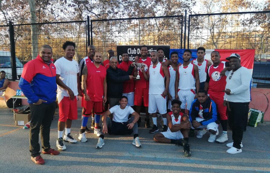 Dominicanos trabajan por el desarrollo del baloncesto entre sus compueblanos en España