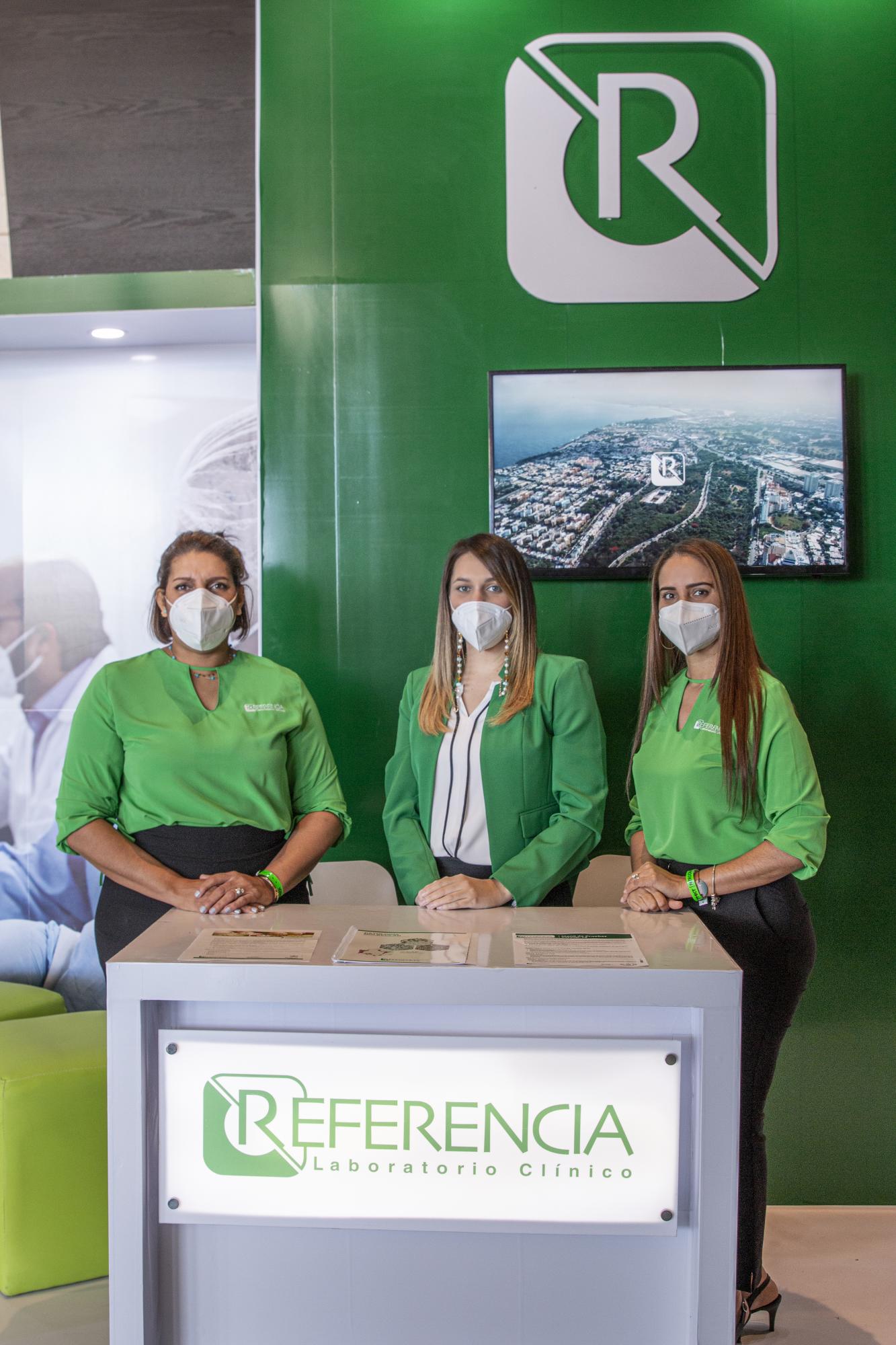 María Tineo, María Iñiguez y Jennyffer Pimentel. 